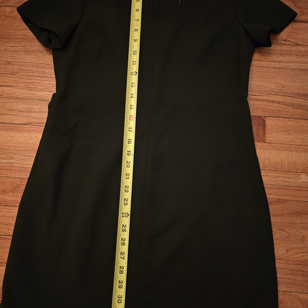 Classic Short Sleeve Black Dress - Picture 8 of 15